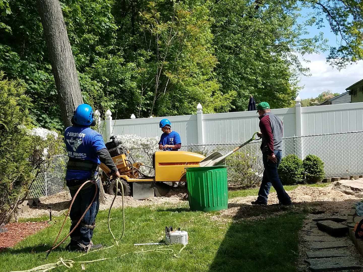 O'Brother ground crew working a tree job, Bergen County NJ
